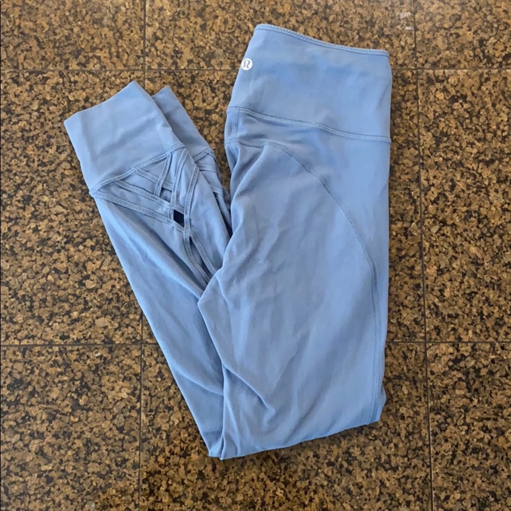 Lululemon Size 6 Melodic Movement 7/8 Tight 25”